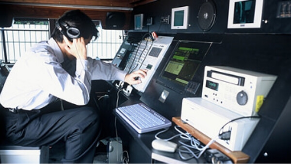 image:調査している様子